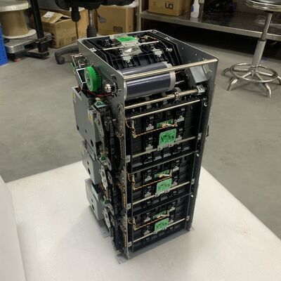 وحدة صرف النقود NCR CDM-4000 CDM-4000C3 مع 3 كاسيت وصندوق رفض واحد لآلات الصراف الآلي وأجهزة الخدمة الذاتية